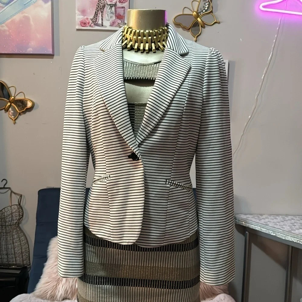 Forever 21 Black & White Striped Blazer: Size Medium. Classic One-Button style.